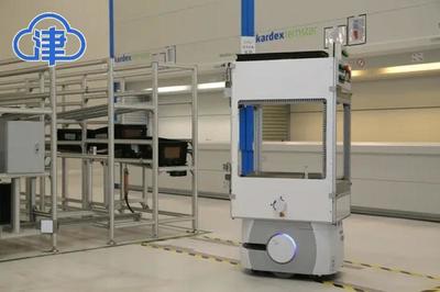 緯湃科技天津工廠啟用兩條全新生產(chǎn)線，“大塊頭”機(jī)器人“輾轉(zhuǎn)騰挪”展現(xiàn)智造實(shí)力